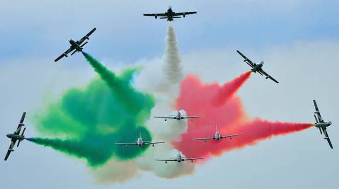 frecce-tricolori-103896.660x368